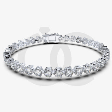 Bracelet with Natural Diamond on a White Gold