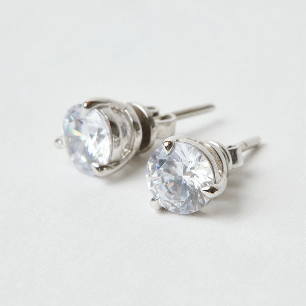 18K White Gold Three Prong Martini Style Stud Earrings (Mounting)